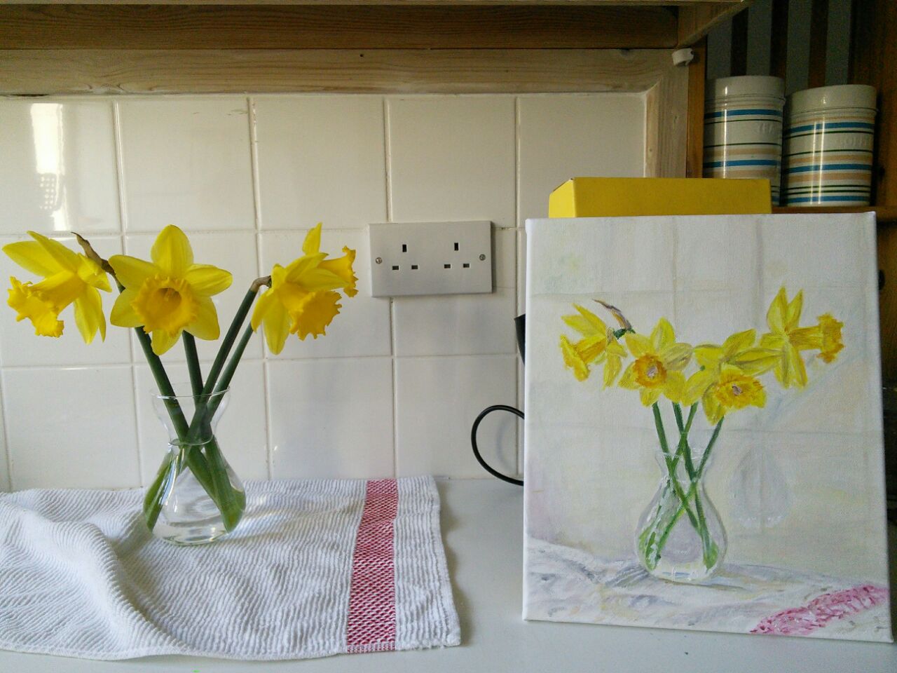 Daffodils in the glass vase